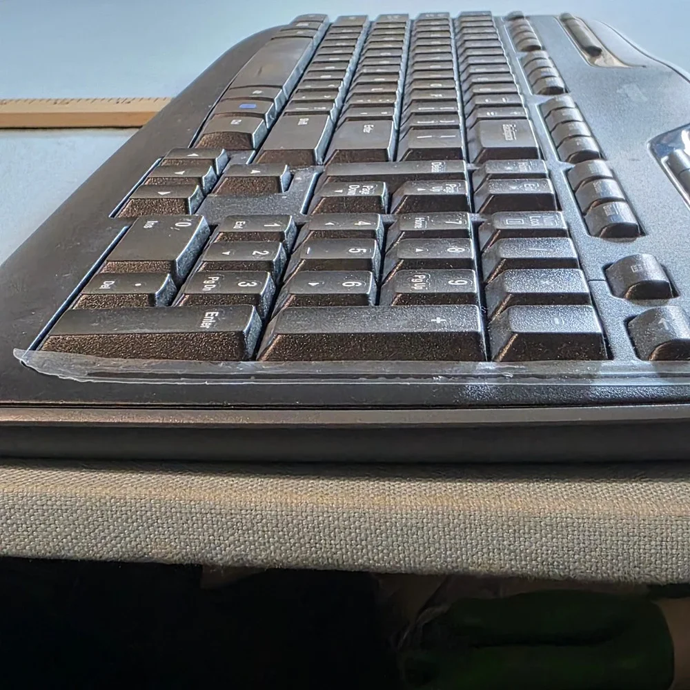 Logitech K270 Wireless Keyboard Full Size Black with Media Hotkeys QWERTY